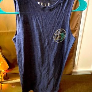 Day trippin graphic top